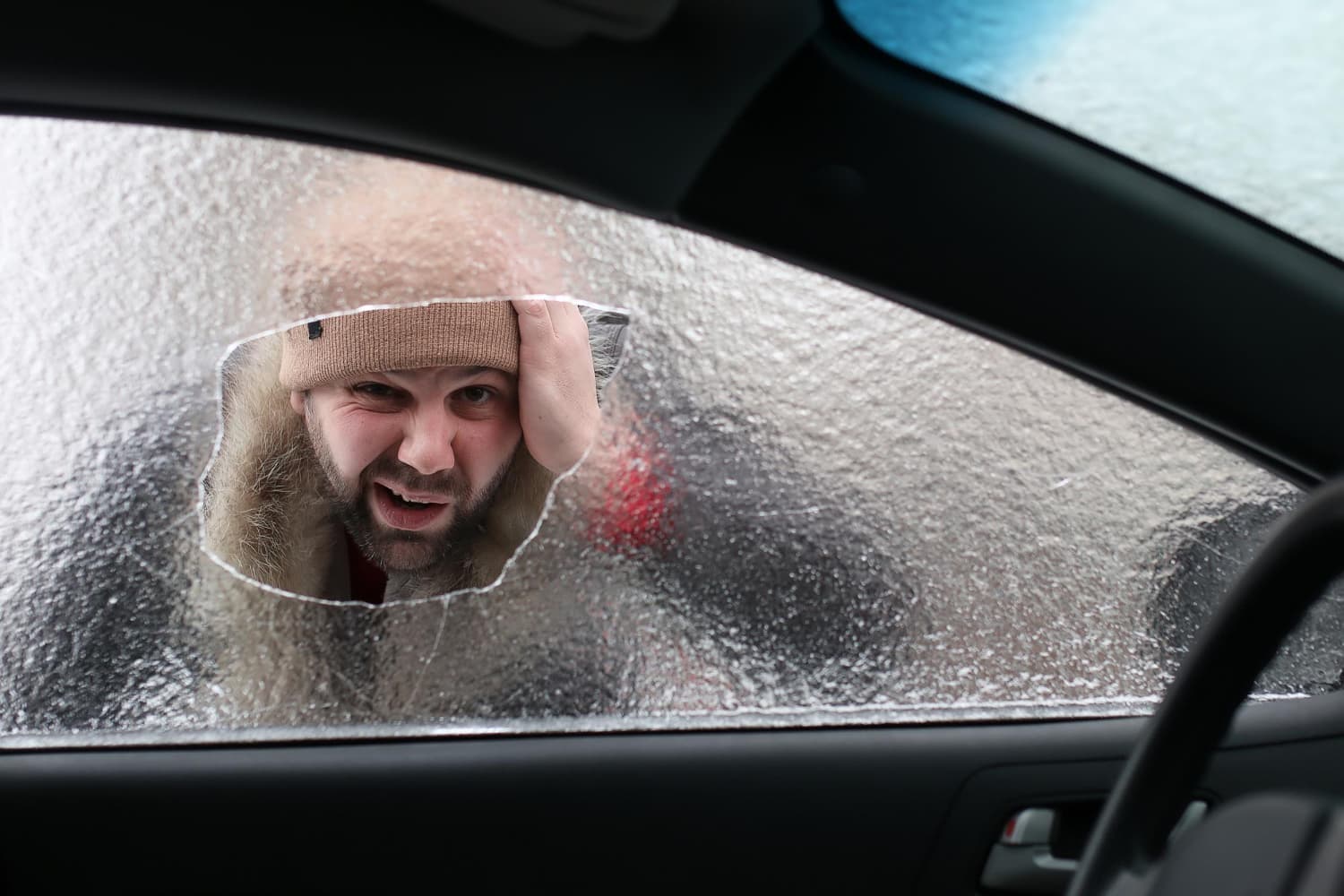 Steinschlag im Winter? So schützen Sie Ihre Autoscheibe Steinschlag im Winter? So schützen Sie Ihre Autoscheibe